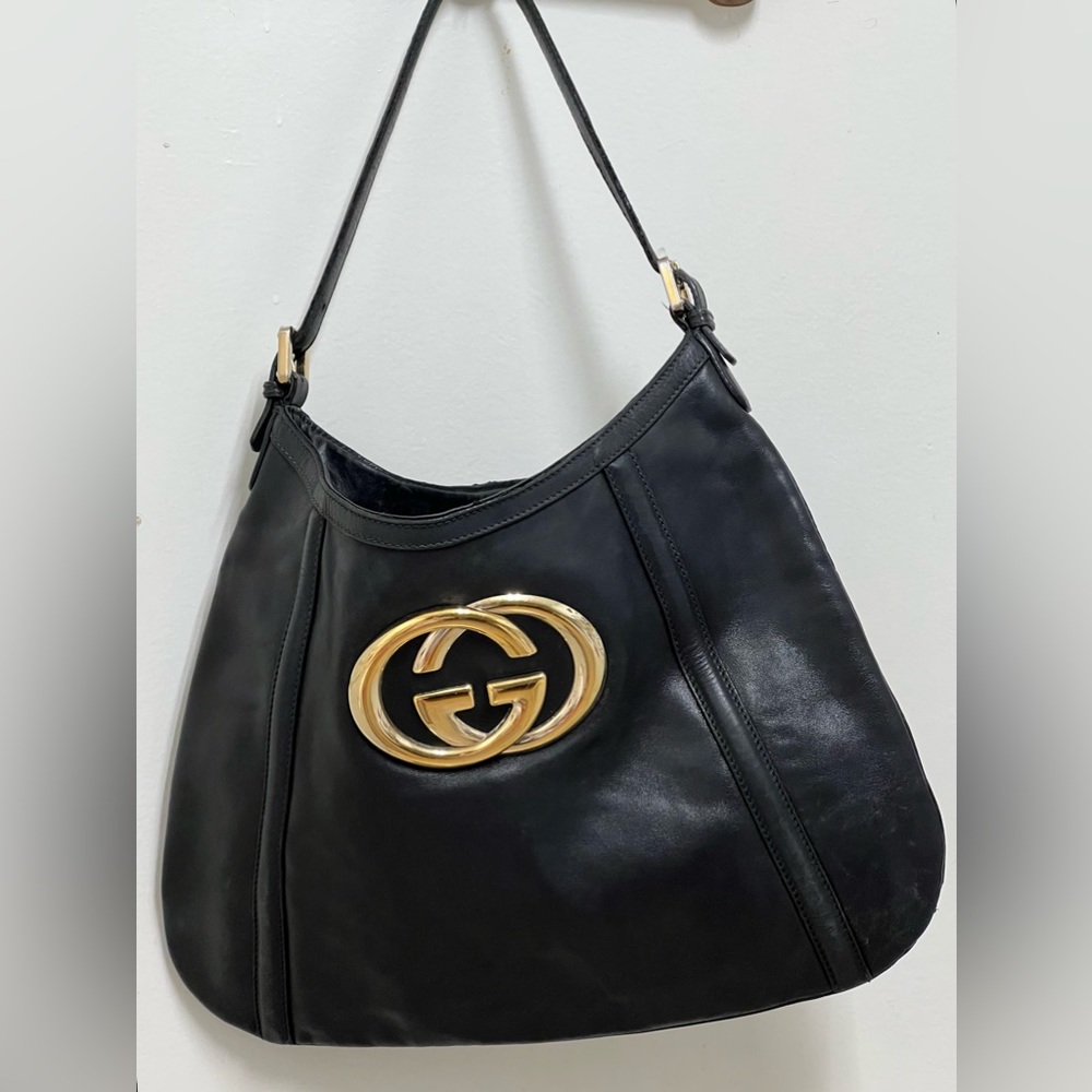 Gucci Britt Black Shoulder Handbag Oversized GG